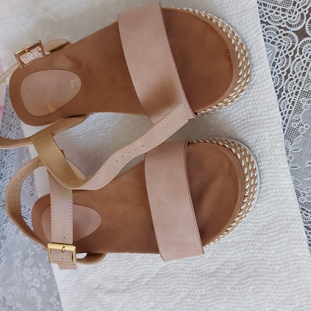 Woman's sandals